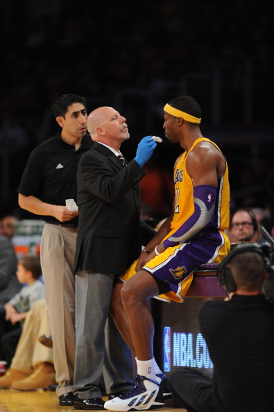 在右侧中卫 在右侧中卫